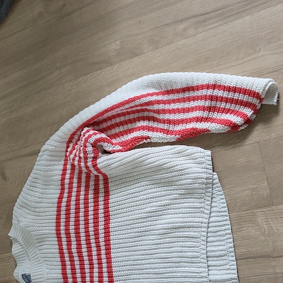 Stripped knitting sweater - Picture 3 of 3